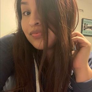 Meet your Posher, Cristina